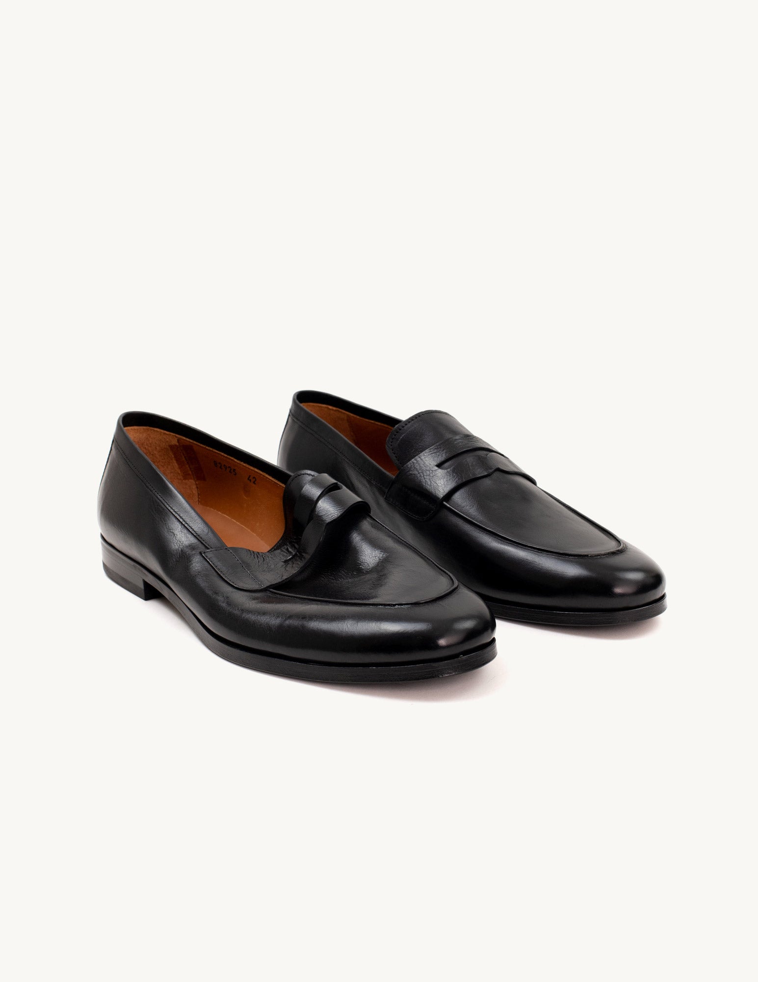 Loafer Nico Preto em Pele