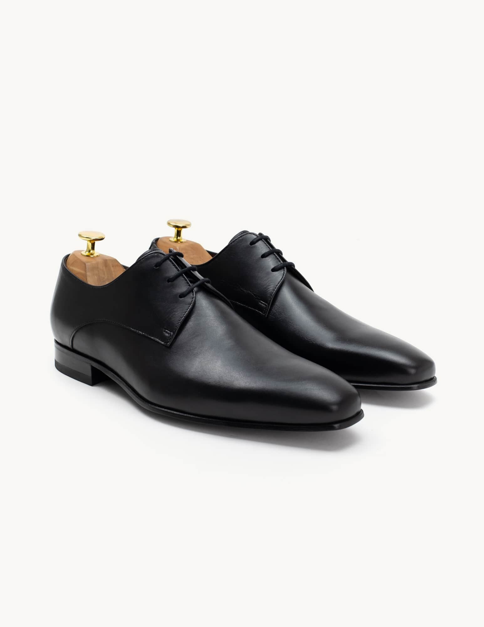 Leonel Black Derby Shoe