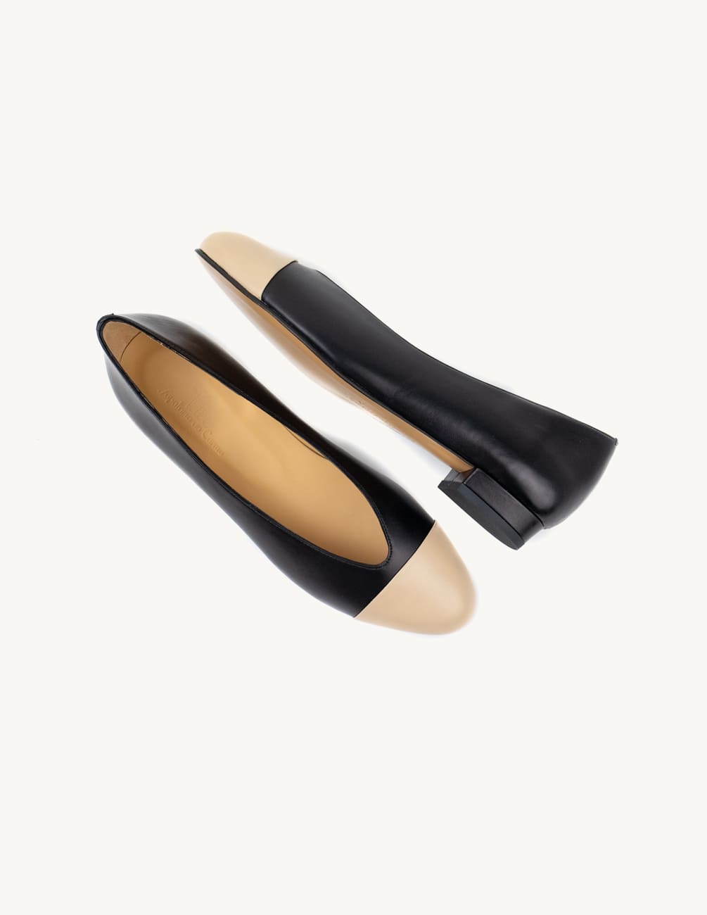 Estilo sabrina em preto & beige