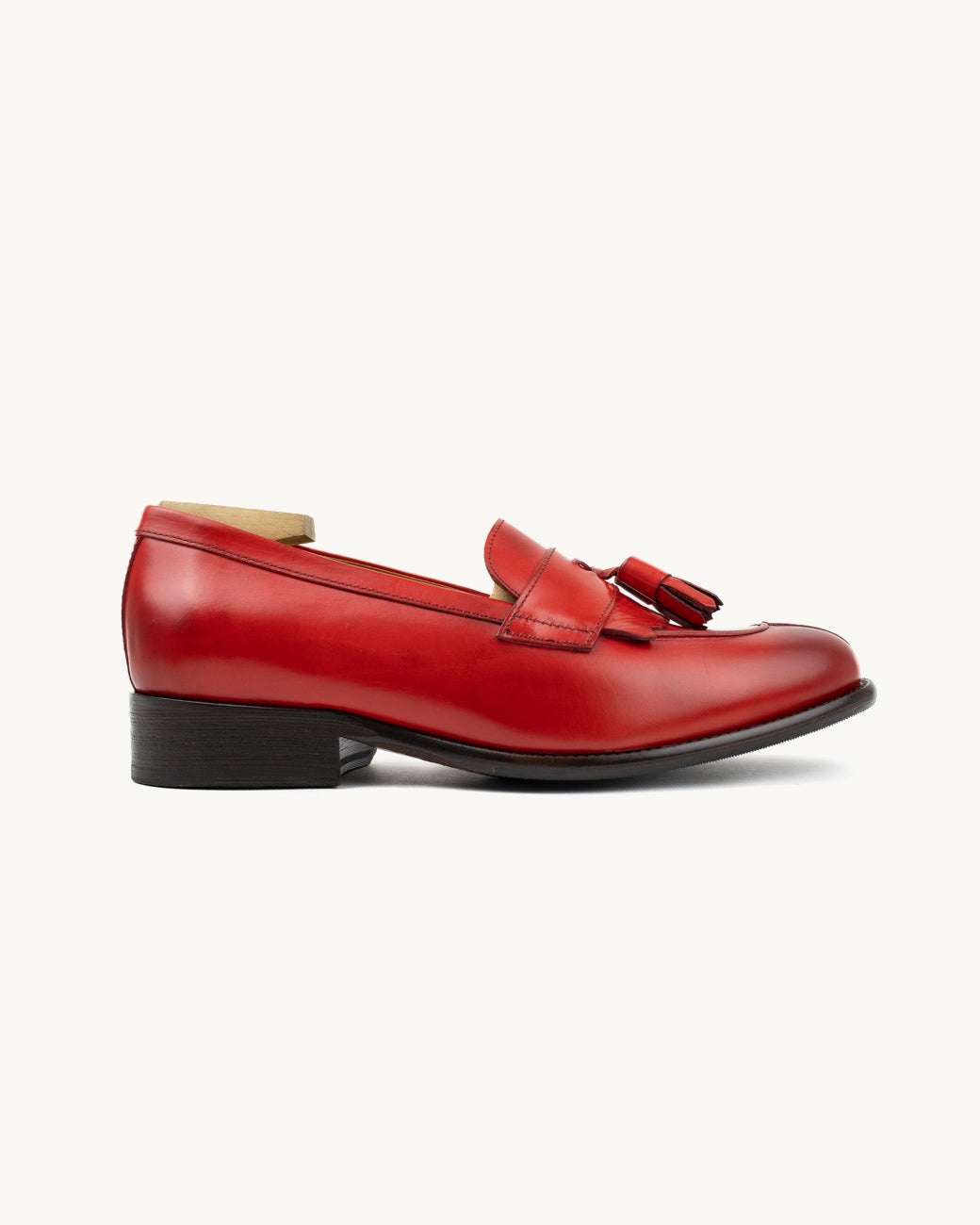 Loafer com franja em pele genuína vermelho | Sapataria do Carmo