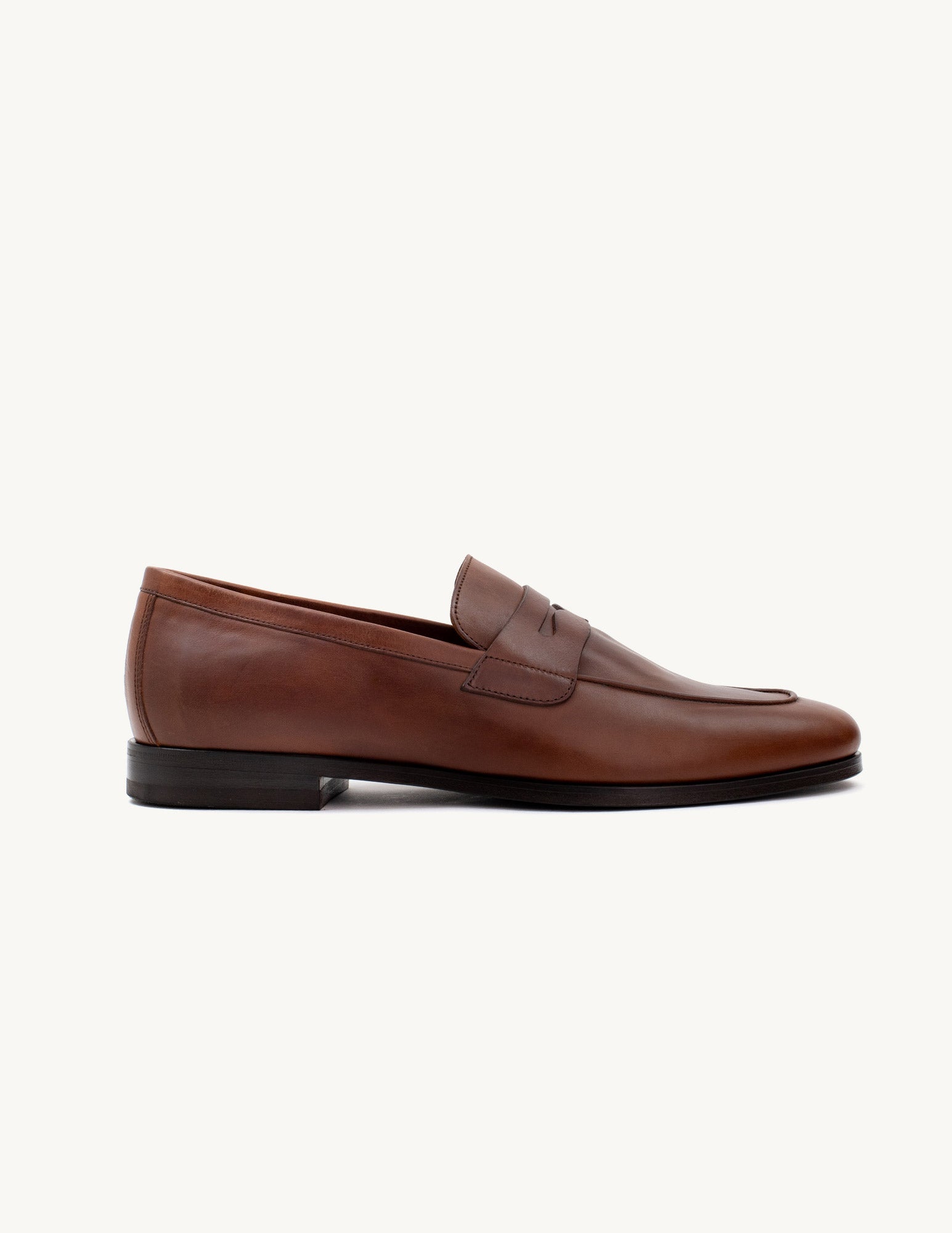Loafer Nico Castanho em Pele