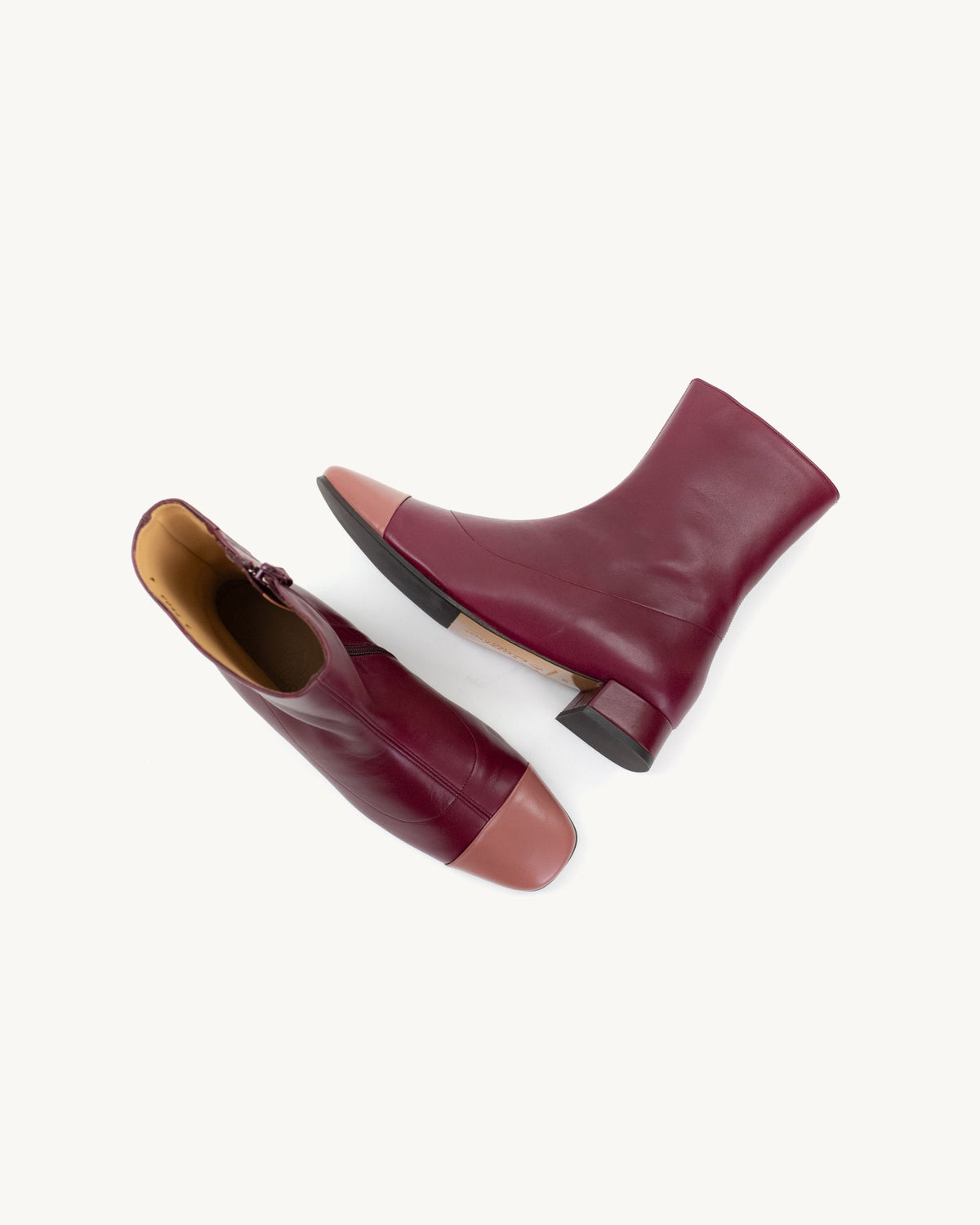 Botas Irís Bordeaux e rosa