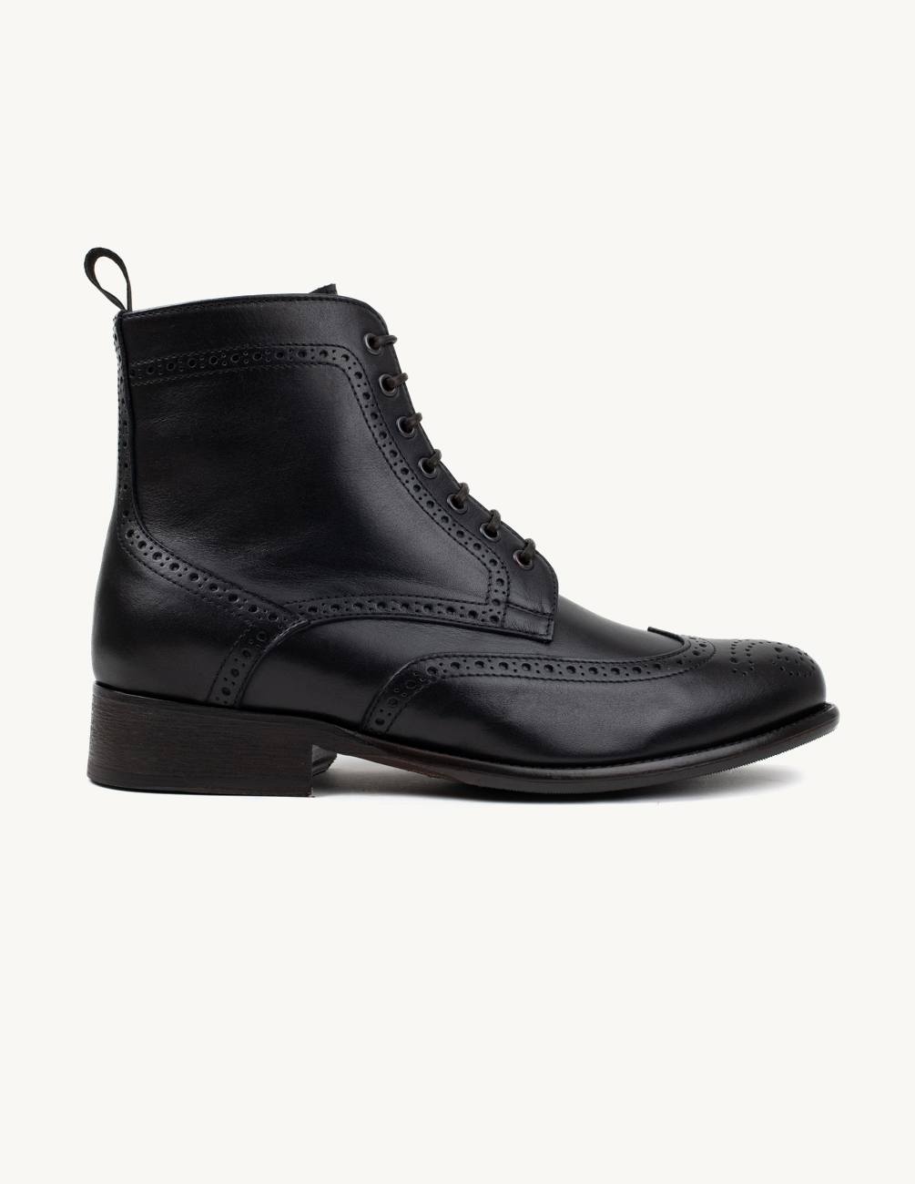 Pearl Black Boots