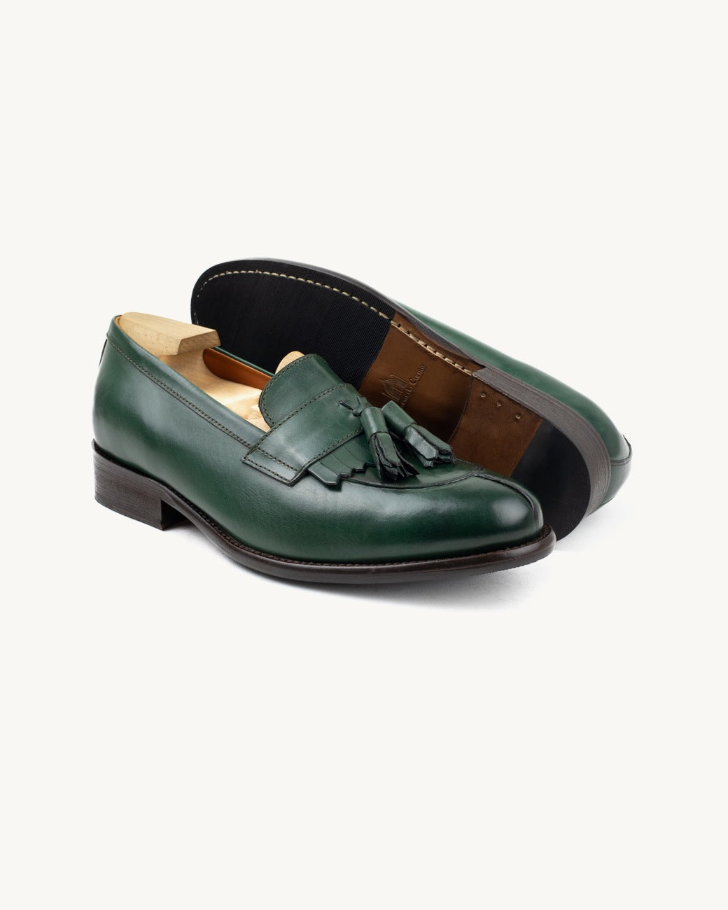 Loafer design kiltie em pele de cor verde intenso| Sapataria do Carmo