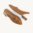 sandalia perfurada-camel