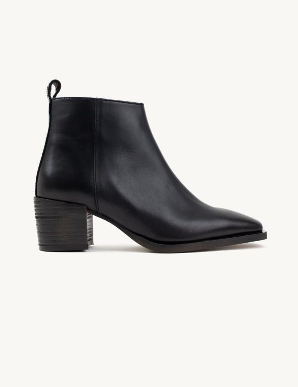 T23608P Black square heel boots